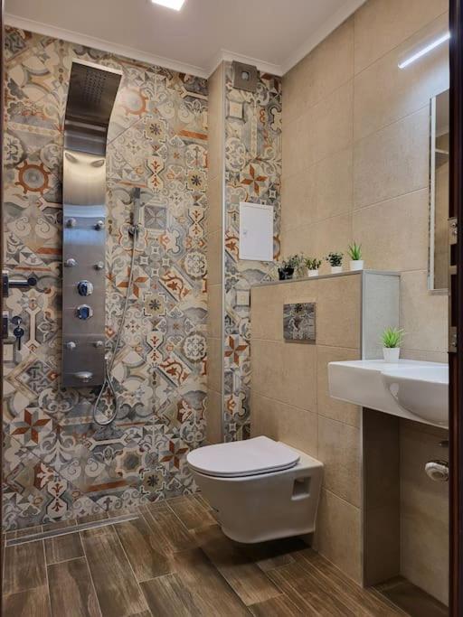 Stylish Apartment Near City Center プロヴディフ エクステリア 写真