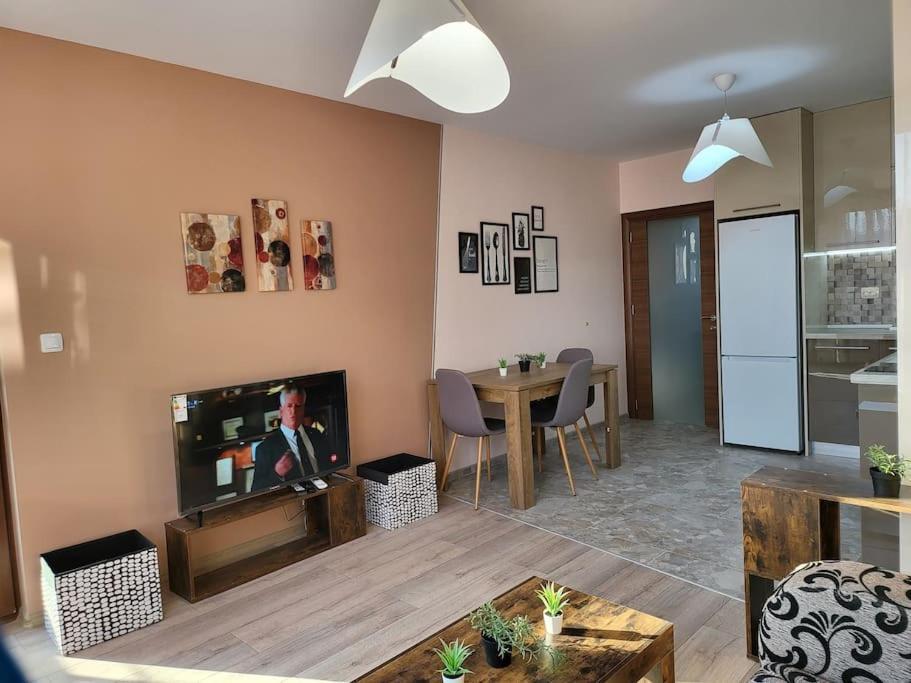 Stylish Apartment Near City Center プロヴディフ エクステリア 写真