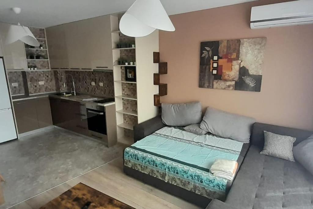Stylish Apartment Near City Center プロヴディフ エクステリア 写真