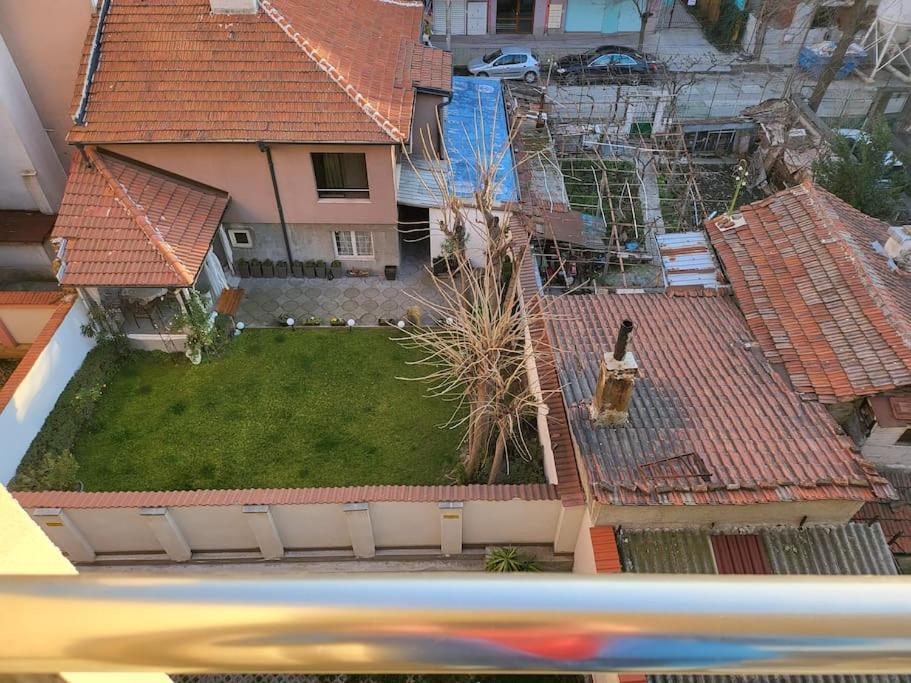Stylish Apartment Near City Center プロヴディフ エクステリア 写真